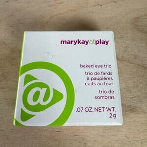 New In Box Mary Kay At Play Baked Eye Trio Out of The Blue